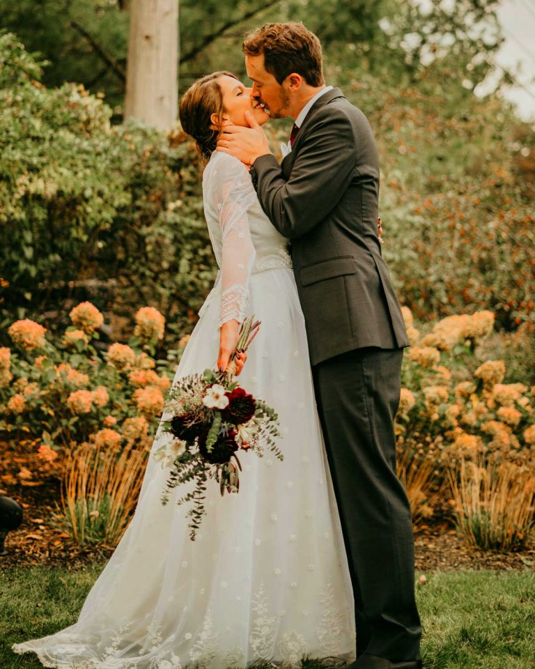 27. Comment organiser une cérémonie de mariage réussie à l'extérieur