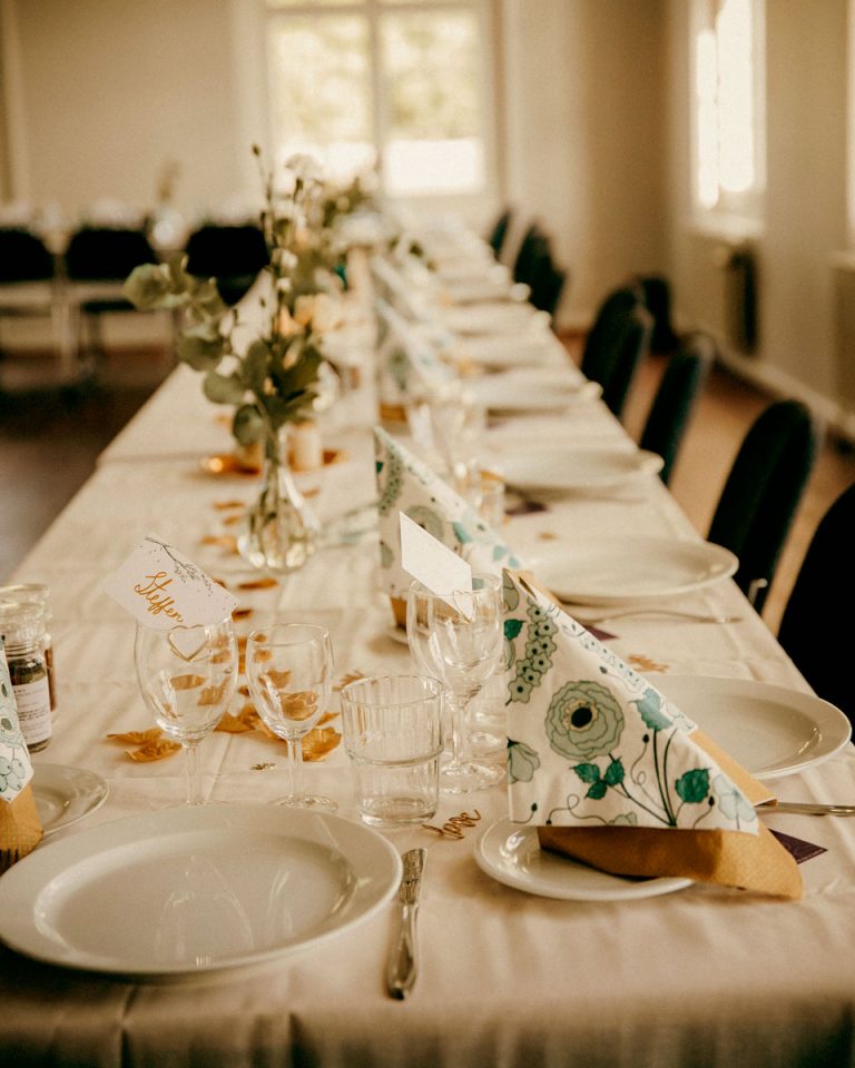 Comment choisir la salle de mariage selon votre plan de table